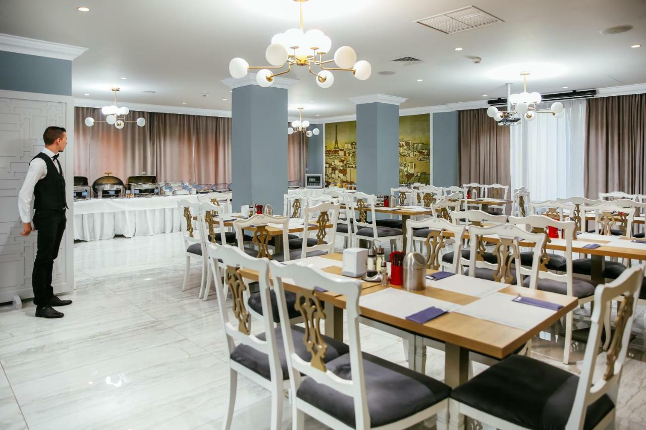 קלוז'-נאפוקה Royal Class Hotel מראה חיצוני תמונה